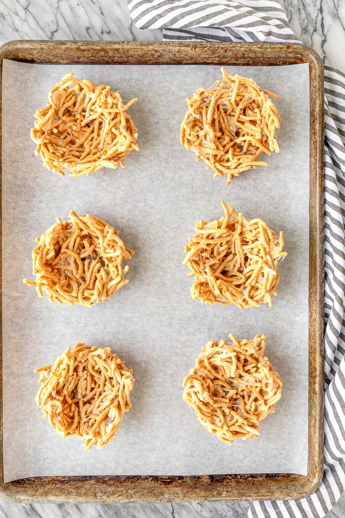 https://unsophisticook.com/wp-content/uploads/2012/04/Easter-Haystack-Nests-Recipe.jpg