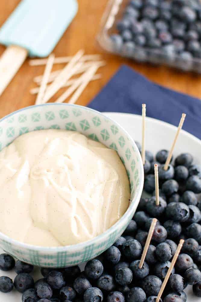 https://unsophisticook.com/wp-content/uploads/2015/01/Low-Fat-Cream-Cheese-Fruit-Dip.jpg