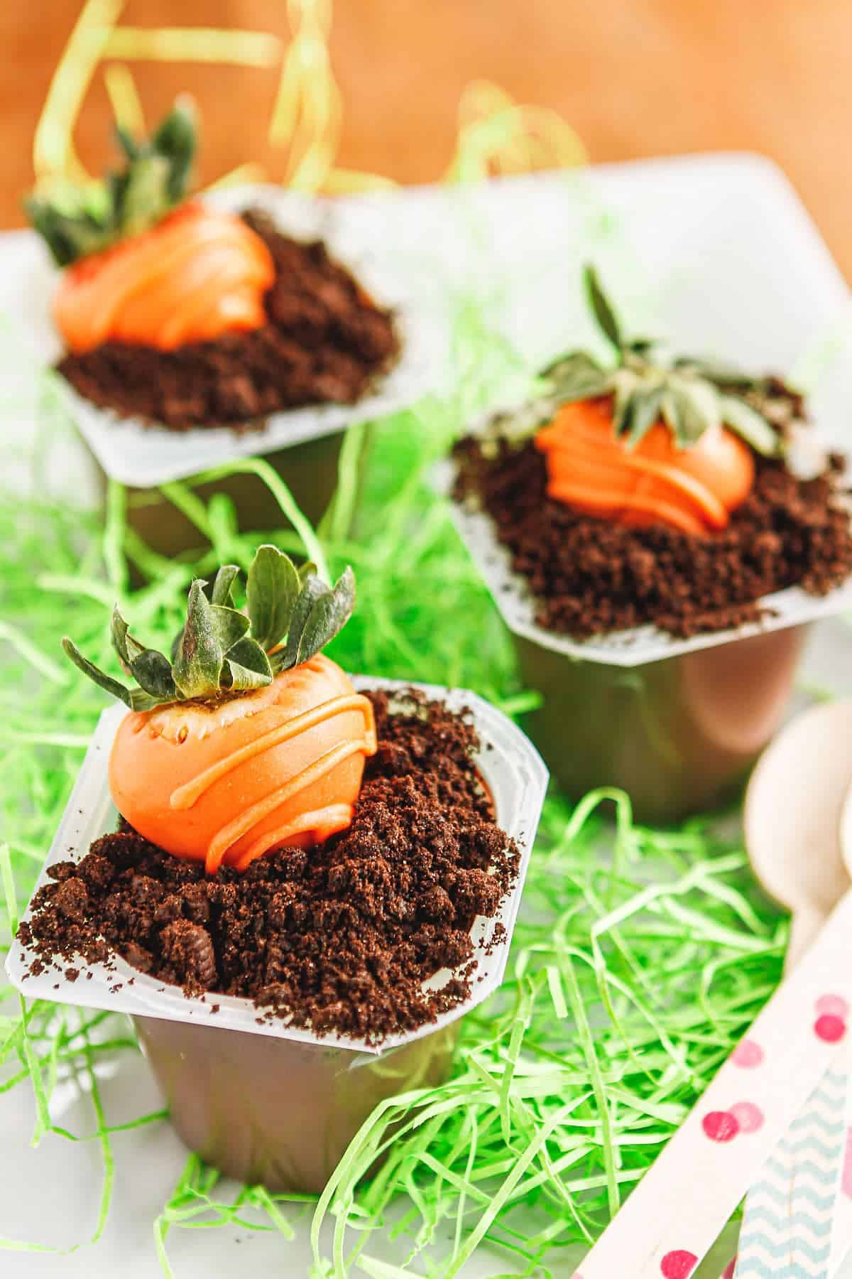 4-Ingredient Carrot Patch Oreo Dirt Cups – Unsophisticook