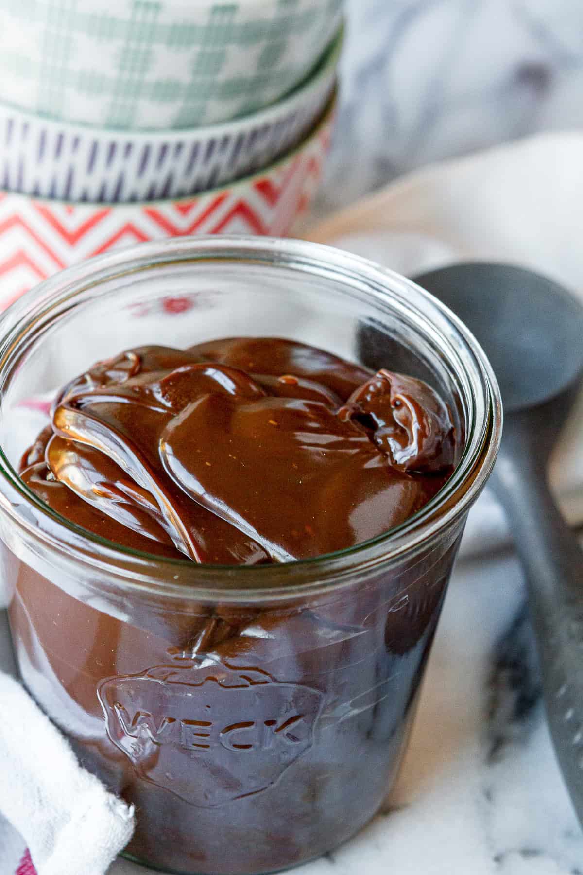 https://unsophisticook.com/wp-content/uploads/2016/10/Homemade-Hot-Fudge-Sauce.jpg