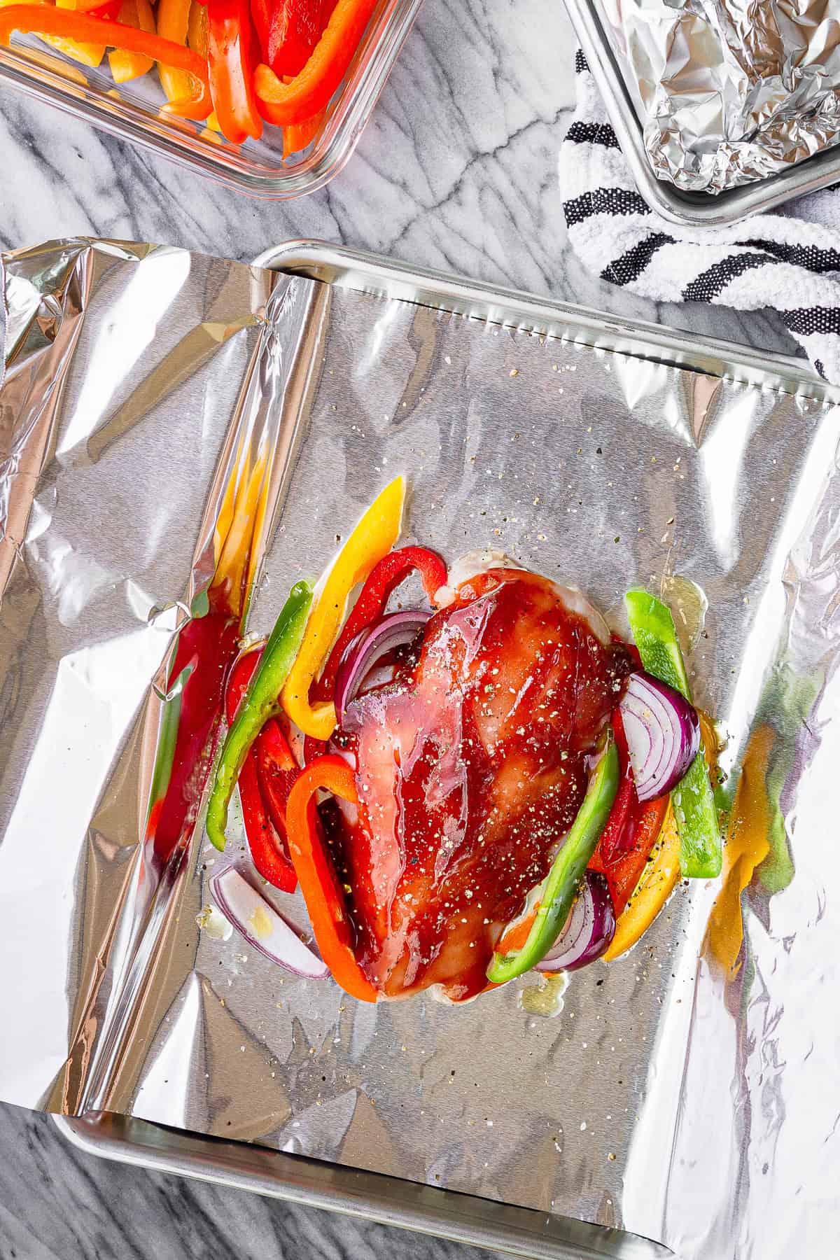 BBQ Chicken Foil Packets (with Veggies!) - Averie Cooks