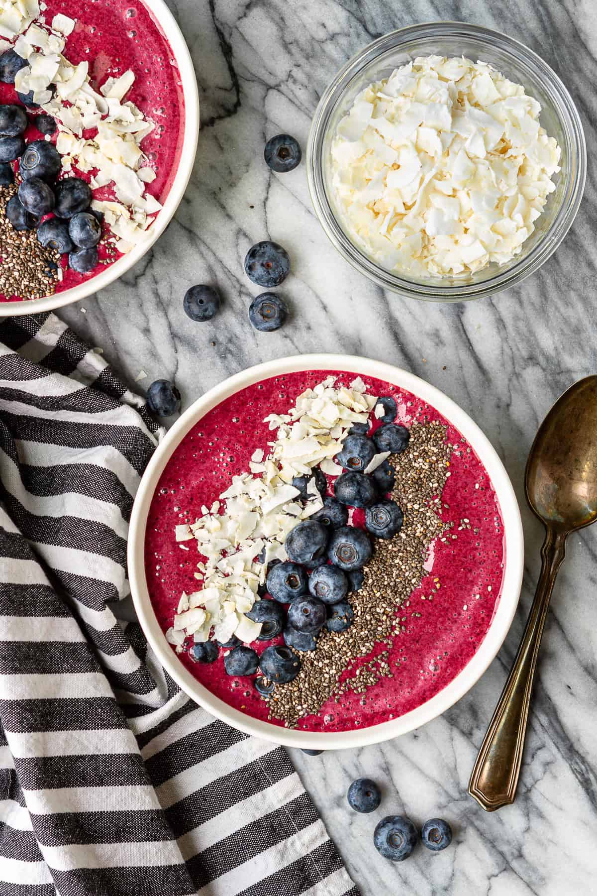 https://unsophisticook.com/wp-content/uploads/2018/07/Smoothie-Bowl-Recipe.jpg