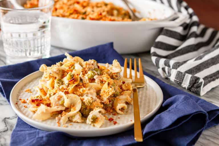 Easy Tuna Casserole With Egg Noodles (6 Ingredients!) Unsophisticook