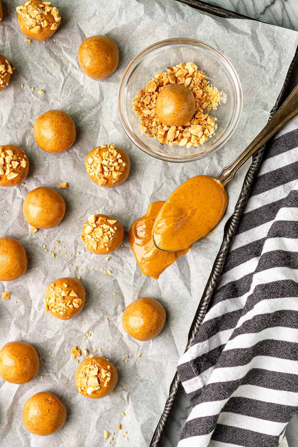 Peanut Butter Protein Balls-- A no-bake healthy snack!