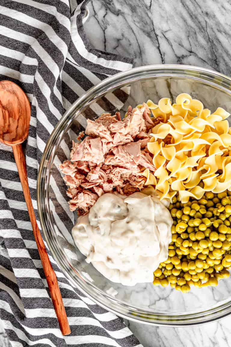 Easy Tuna Casserole With Egg Noodles (6 Ingredients!) Unsophisticook