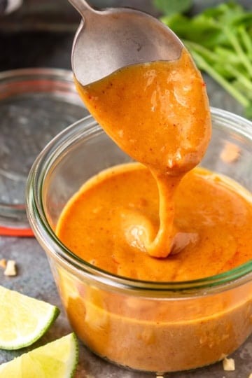 2-minute easy peanut sauce in a weck jar
