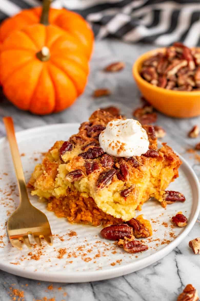 https://unsophisticook.com/wp-content/uploads/2019/10/Pumpkin-Dump-Cake.jpg